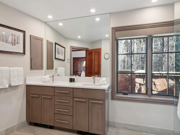 Ski in ski out first floor unit by Village